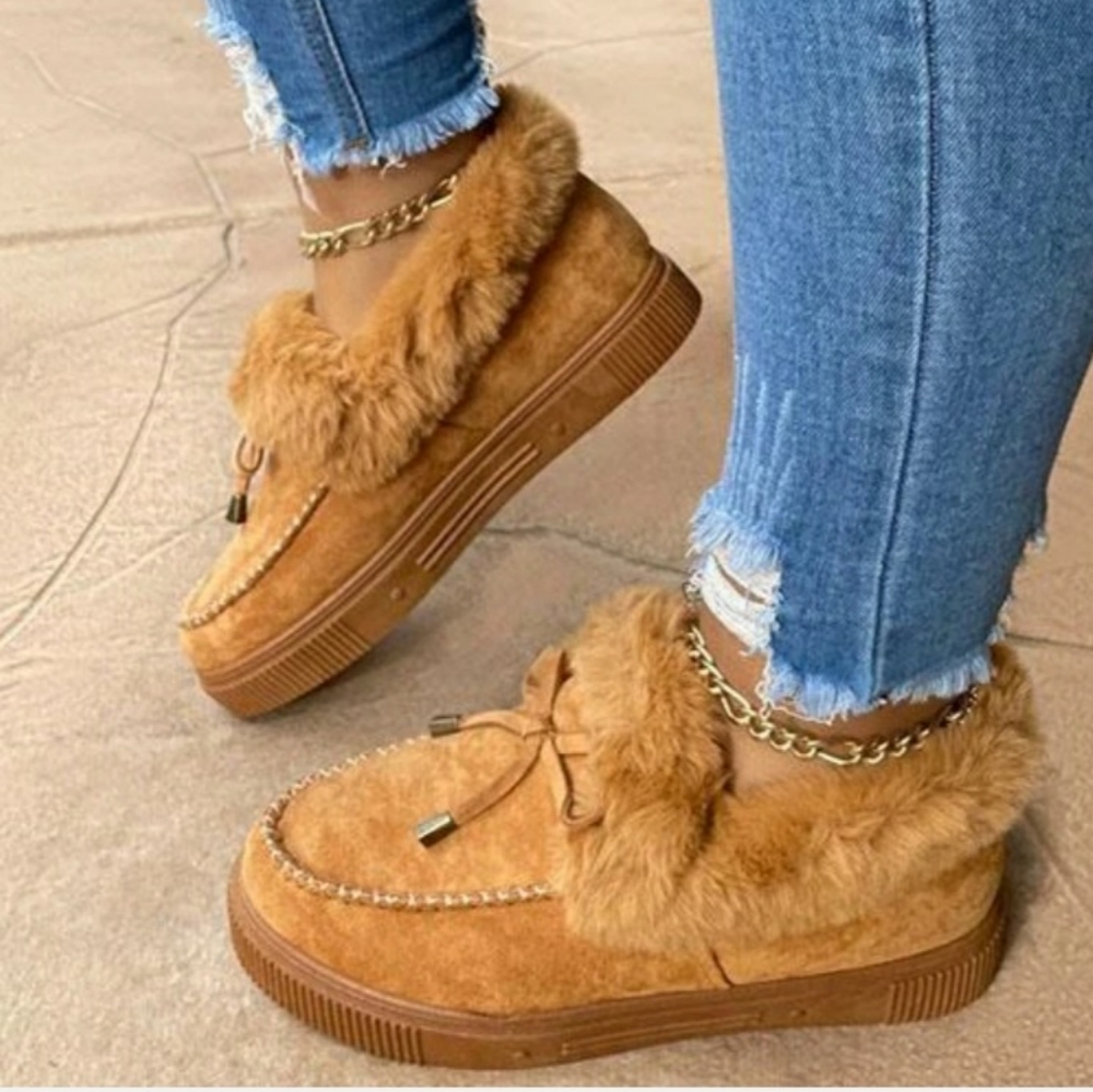 Women Casual Flat(available in pink as well)